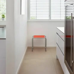 B9 Bijzettafel