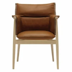E005 Embrace Chair