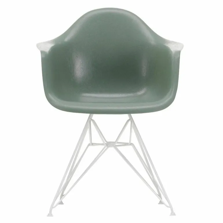 Eames Fiberglass Chair DAR Wit