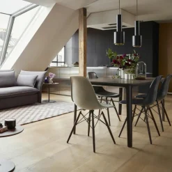 Eames Fiberglass Chair DSW