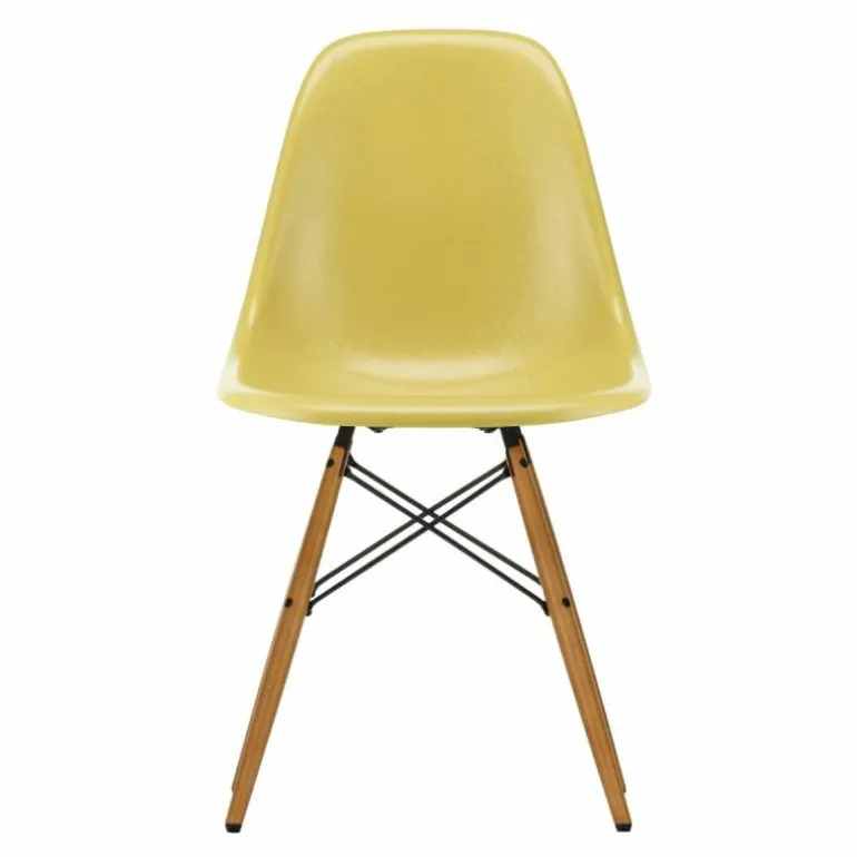Eames Fiberglass Chair DSW