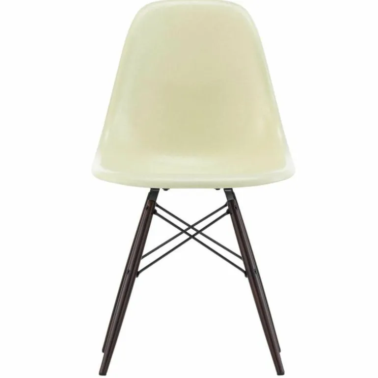 Eames Fiberglass Chair DSW