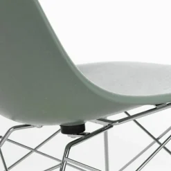 Eames Fiberglass Chair LSR