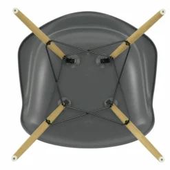 Eames Plastic Chair DAW Esdoorn Gelig