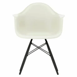 Eames Plastic Chair DAW Esdoorn Zwart