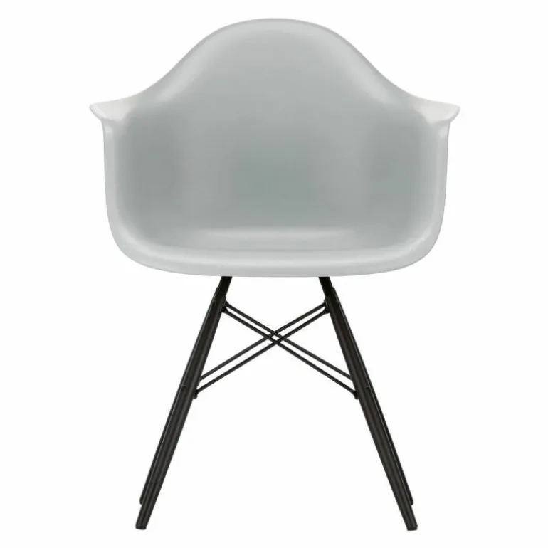 Eames Plastic Chair DAW Esdoorn Zwart