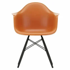 Eames Plastic Chair DAW Esdoorn Zwart