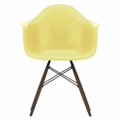 Eames Plastic Chair DAW Esdoorn Donker