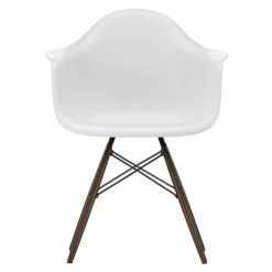 Eames Plastic Chair DAW Esdoorn Donker