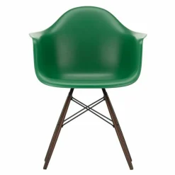 Eames Plastic Chair DAW Esdoorn Donker
