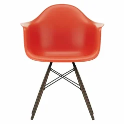 Eames Plastic Chair DAW Esdoorn Donker