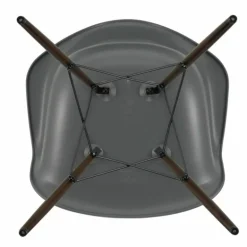 Eames Plastic Chair DAW Esdoorn Donker