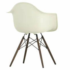 Eames Plastic Chair DAW Esdoorn Donker