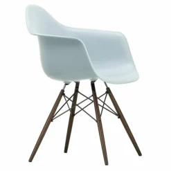Eames Plastic Chair DAW Esdoorn Donker