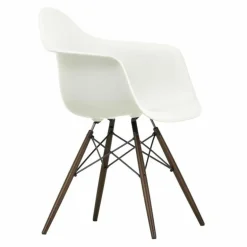 Eames Plastic Chair DAW Esdoorn Donker