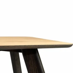 Kem 985 Eau Rouge Eetkamertafel