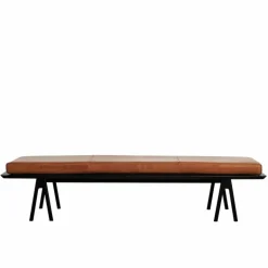 Level Daybed