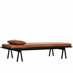Level Daybed
