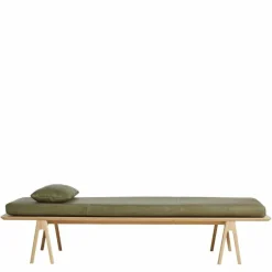 Level Daybed