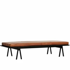 Level Daybed