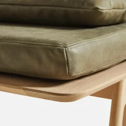Level Daybed