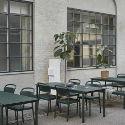 Linear Steel Eettafel