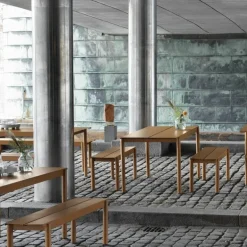Linear Steel Eettafel
