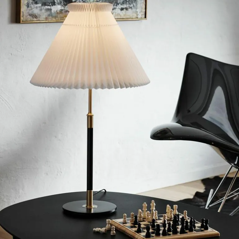 Masterpieces Model 352 Tafellamp