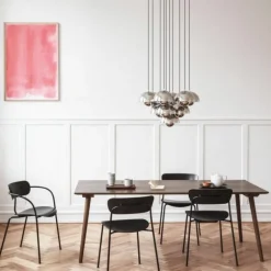Pavilion AV1 Stoel