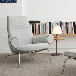 Queen Chair