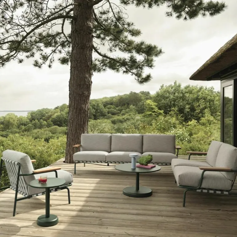 Settle Outdoor Sofa
