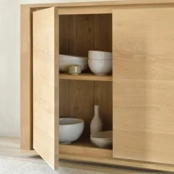 Shadow Dressoir