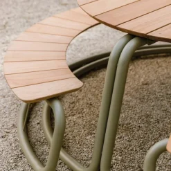 The Circle Eettafel