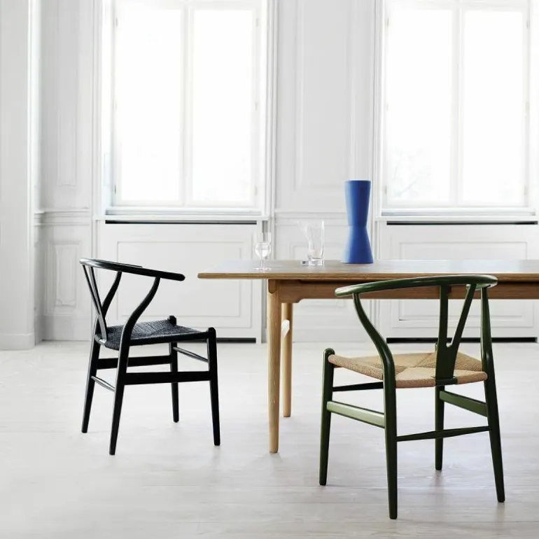 Wishbone Stoel CH24 Gekleurd / Zwart